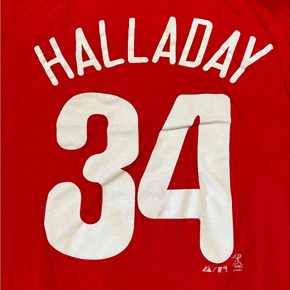 Roy Halladay Philadelphia Phillies T-Shirt - Picture 2 of 2